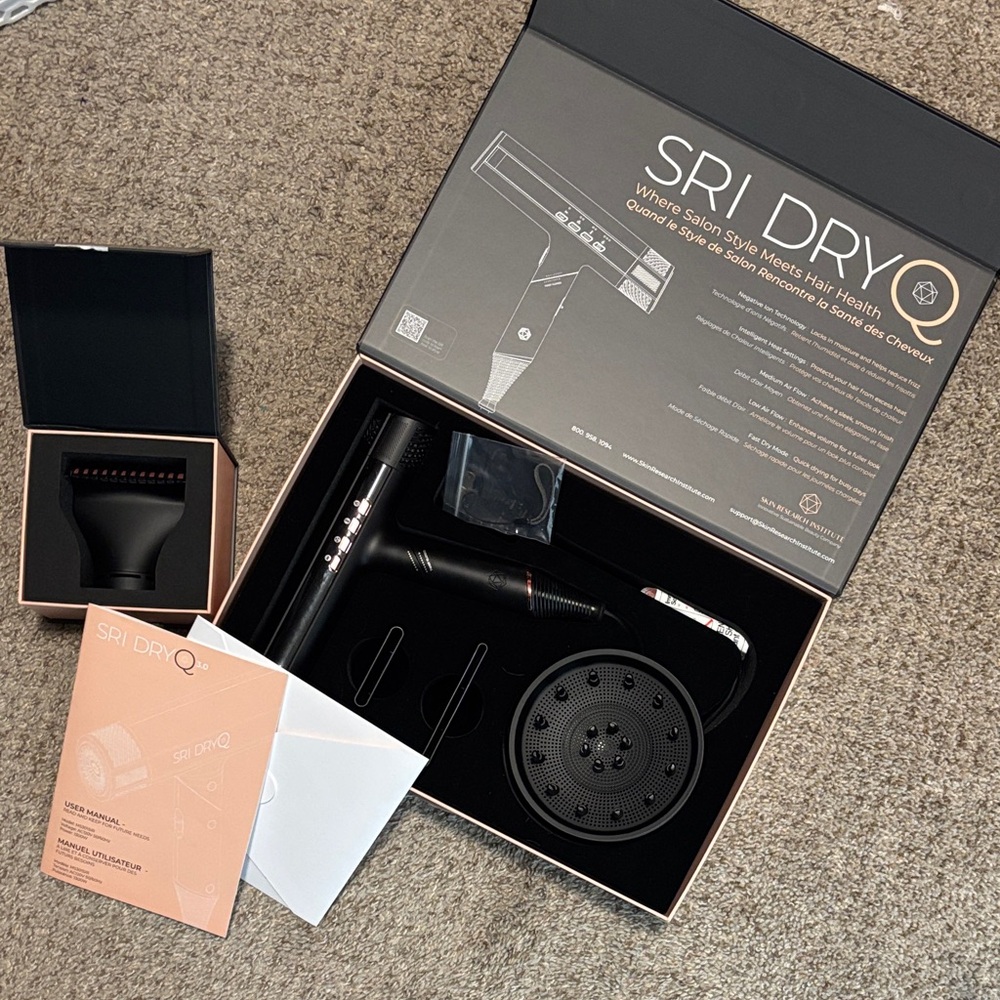 SRI DryQ Black/Rose Gold Hair Dryer plus de-frizz attachment
